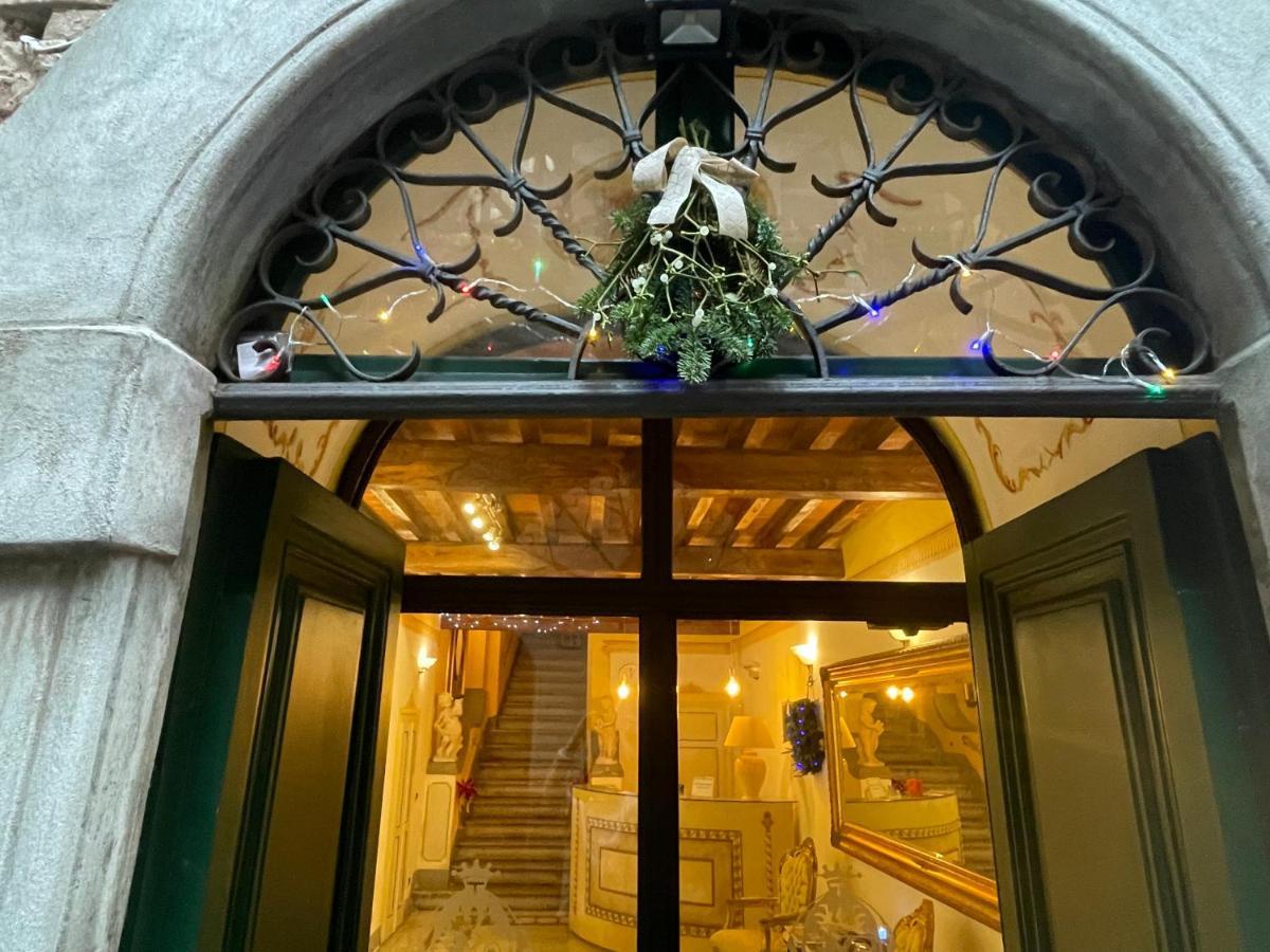 Antica Residenza Del Gallo Lucca Exterior foto