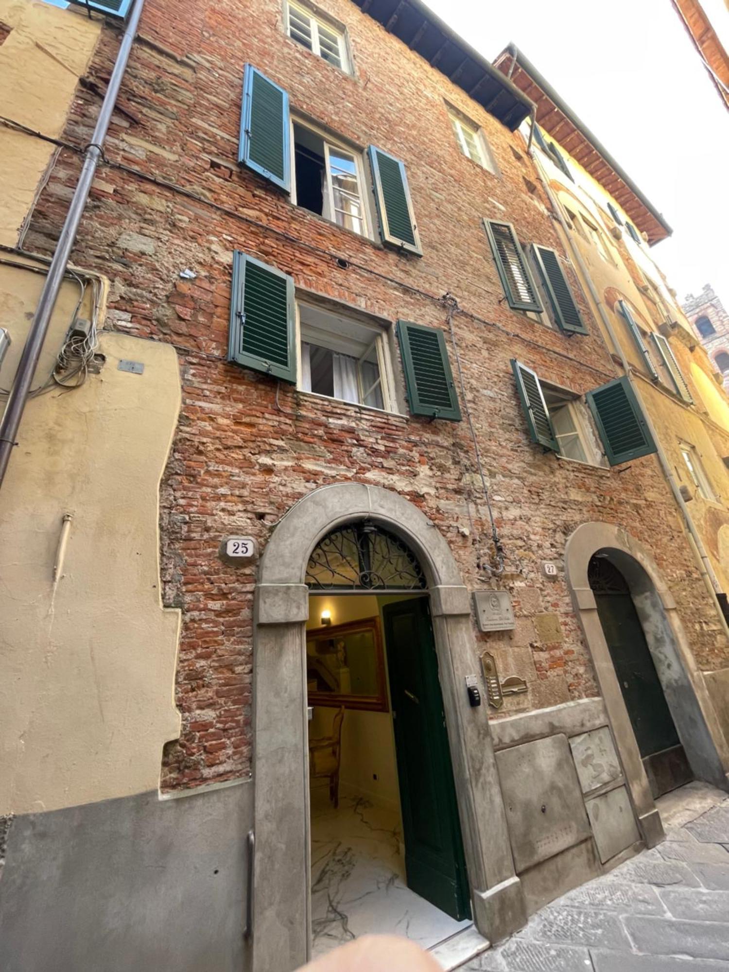 Antica Residenza Del Gallo Lucca Exterior foto