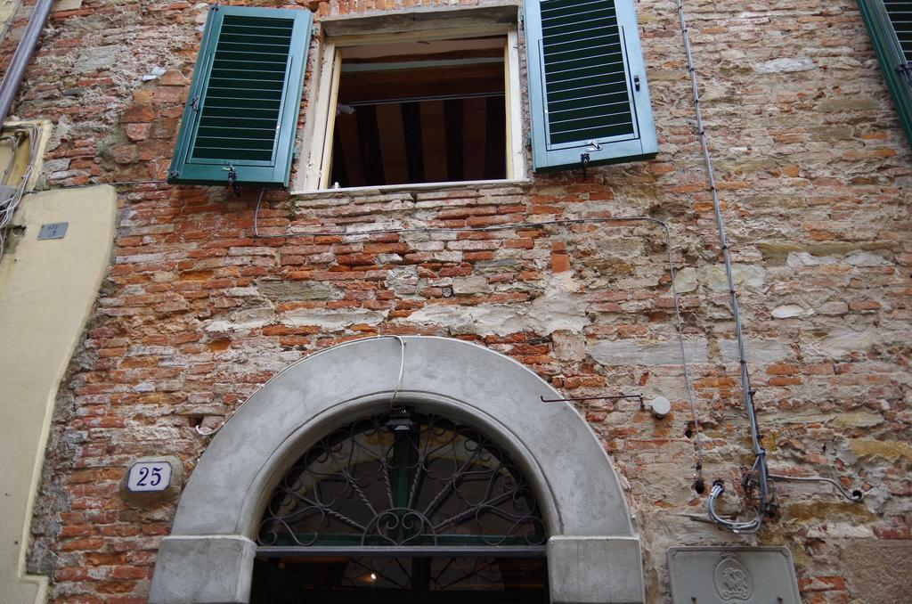 Antica Residenza Del Gallo Lucca Exterior foto